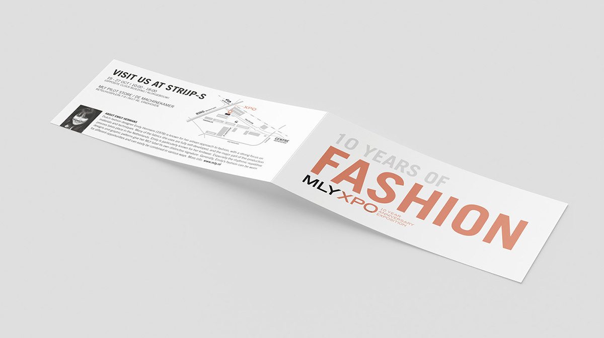 Gedrukte uitnodiging met de tekst 10 years of fashion